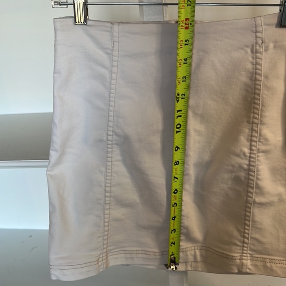 Free People White/ Ivory Mini Skirt - 12 US - Picture 6 of 7